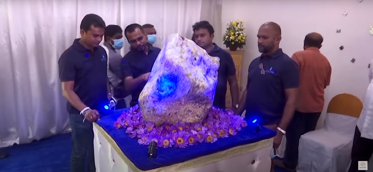 Serendipity Sapphire, cel mai mare safir din lume, nu și-a găsit cumpărător în Elveția. Va fi mutat la Dubai