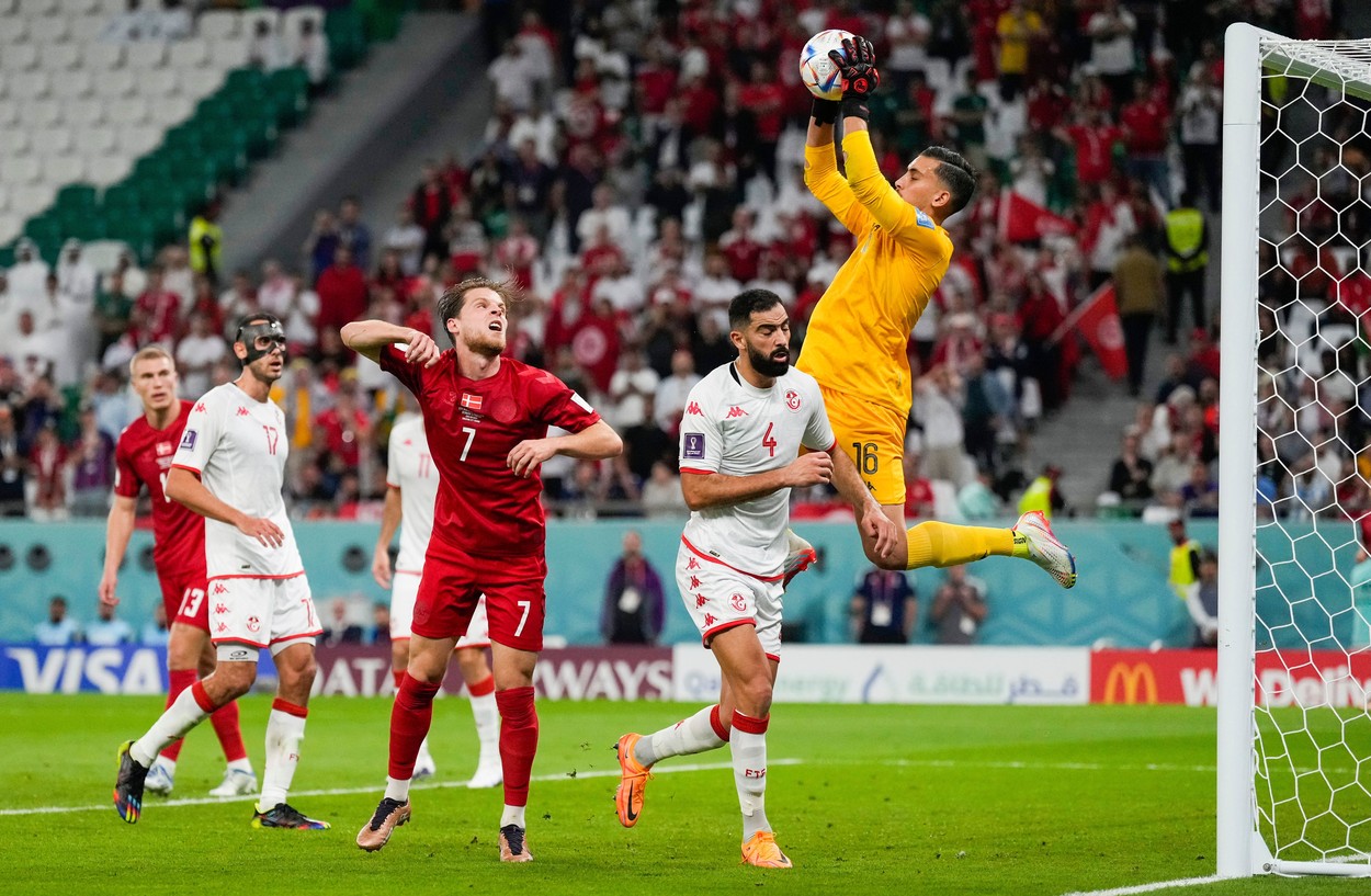 Danemarca, ţinută în şah de Tunisia la Cupa Mondială 2022. Nordicii au cerut penalty, dar arbitrul a refuzat