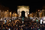 Illuminations de l'Avenue des Champs-Elysées à Paris