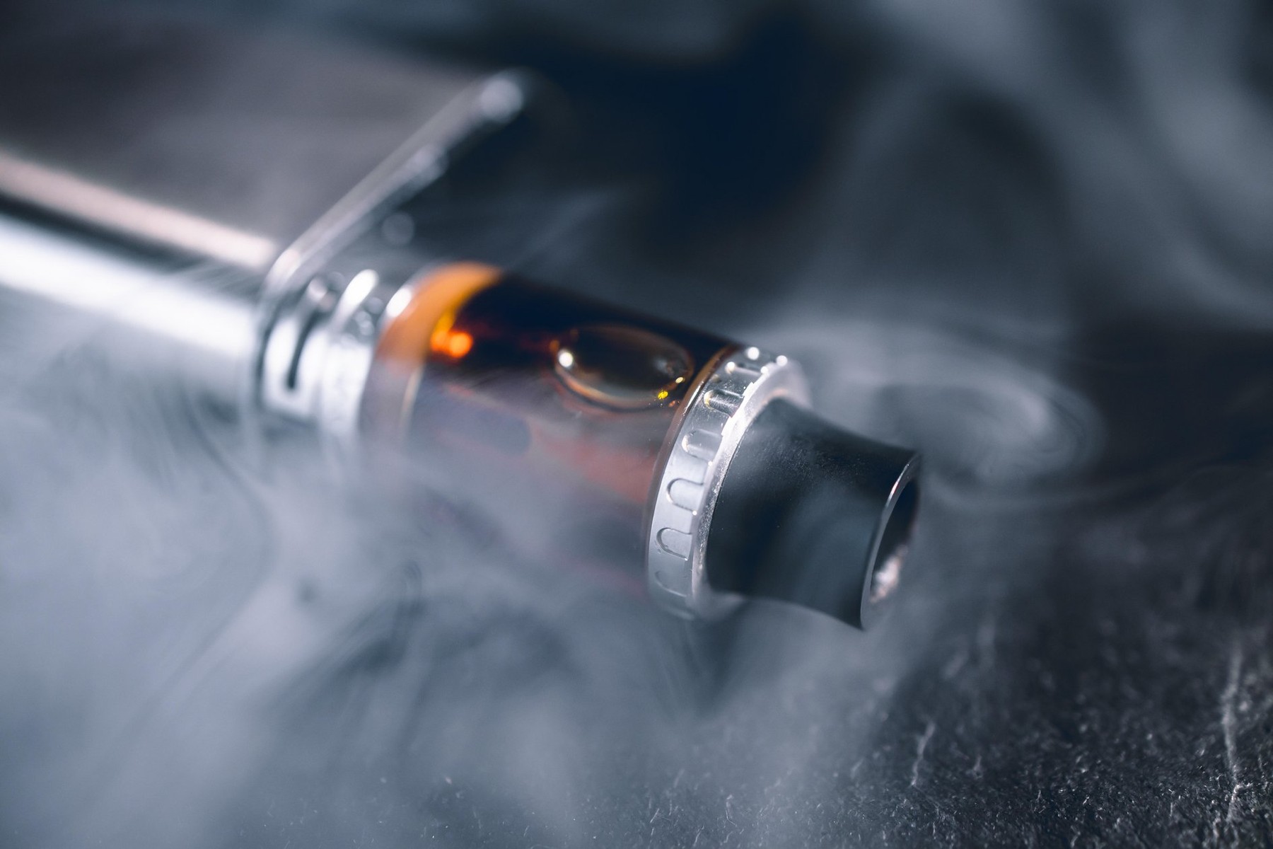 Publicitatea la ţigări electronice, inclusiv de tip Vape și dispozitive cu tutun încălzit, interzisă. Legea merge la promulgare