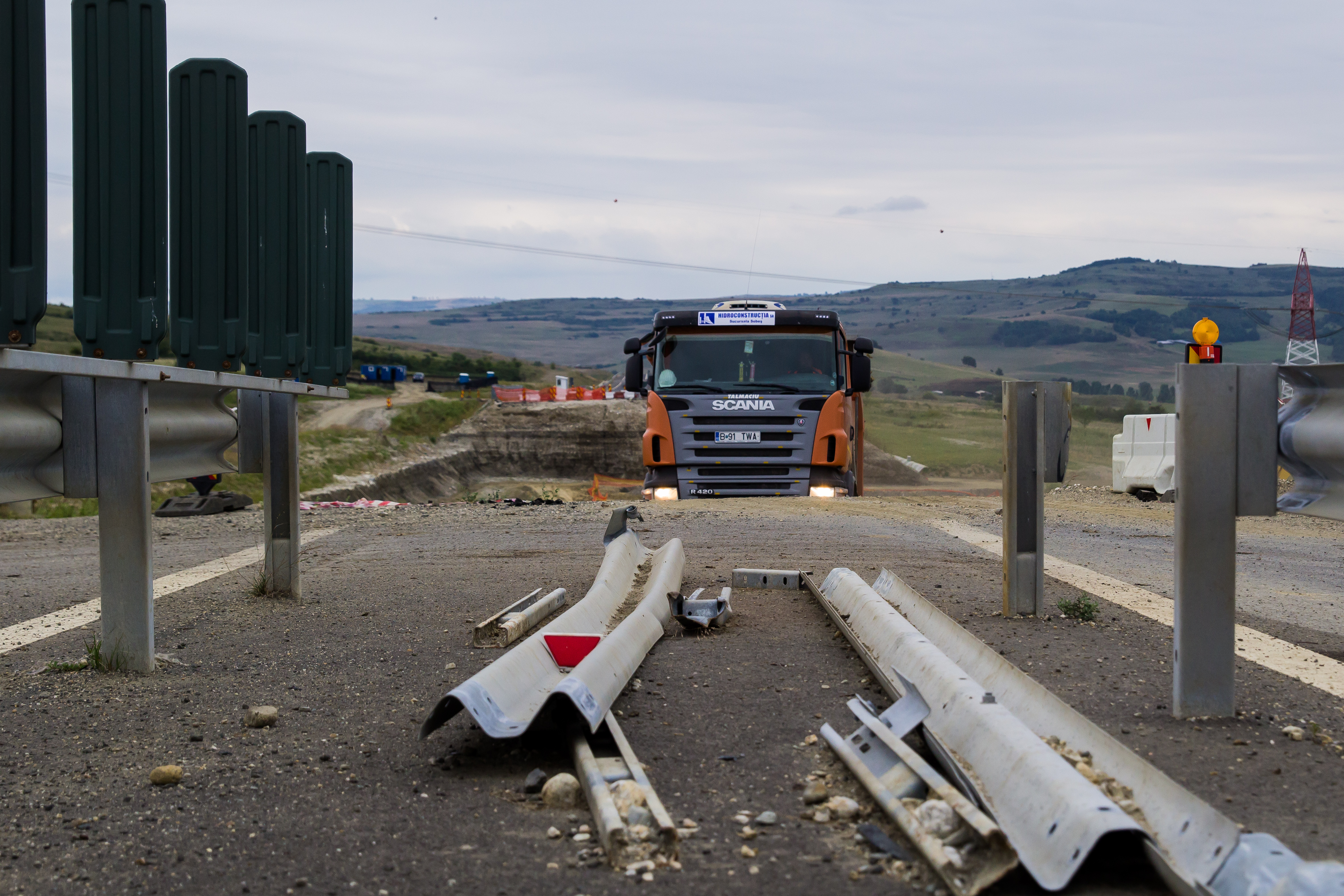Două localităţi din Sibiu au rămas fără gaz după ce a fost avariată o conductă în timpul lucrărilor la autostrada A1
