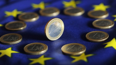 Euro, Eura, vlajka EU, mince, peníze