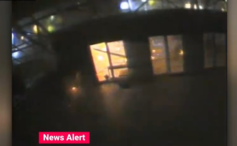 VIDEO Primele imagini cu momentul exploziei în care un bancomat a fost aruncat în aer la Constanța