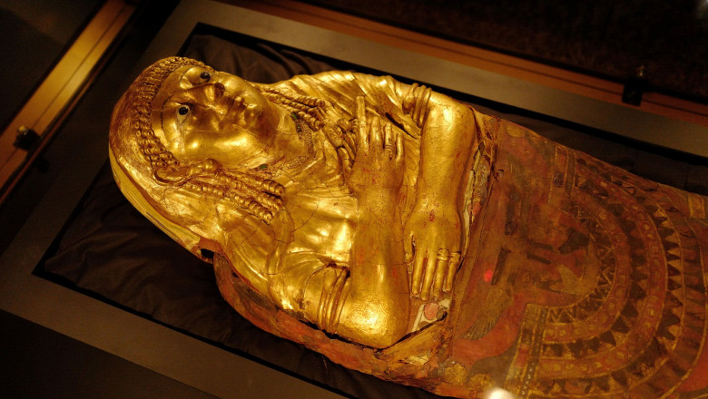 Sarcofagul unei mumii din Egiptul antic
