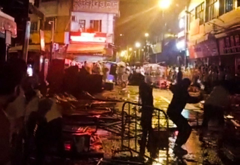Două metropole din China relaxează restricțiile anti-Covid după extinderea protestelor