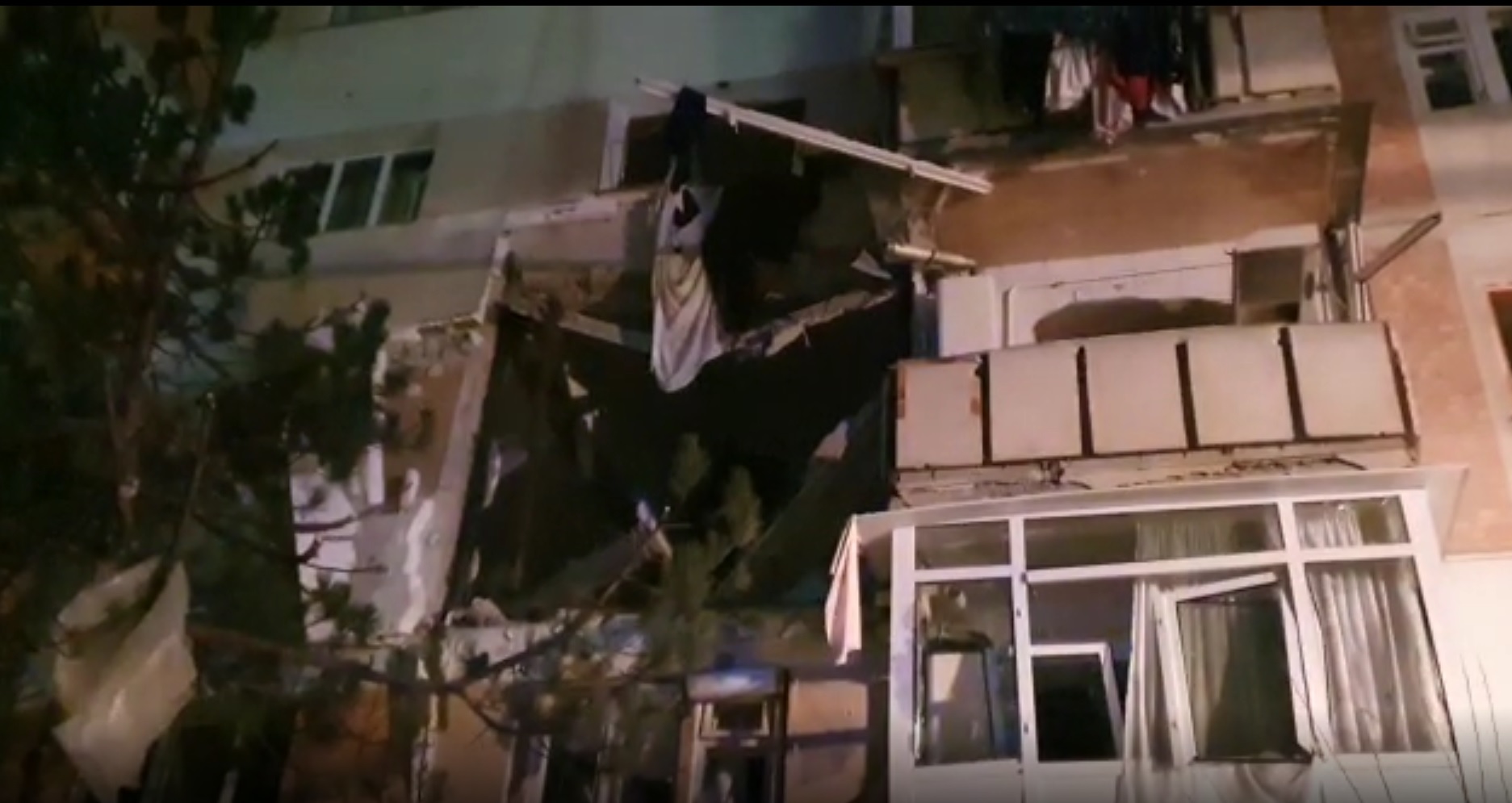 Explozie puternică într-un bloc din Suceava. Trei oameni au fost răniți, unul este în stare gravă