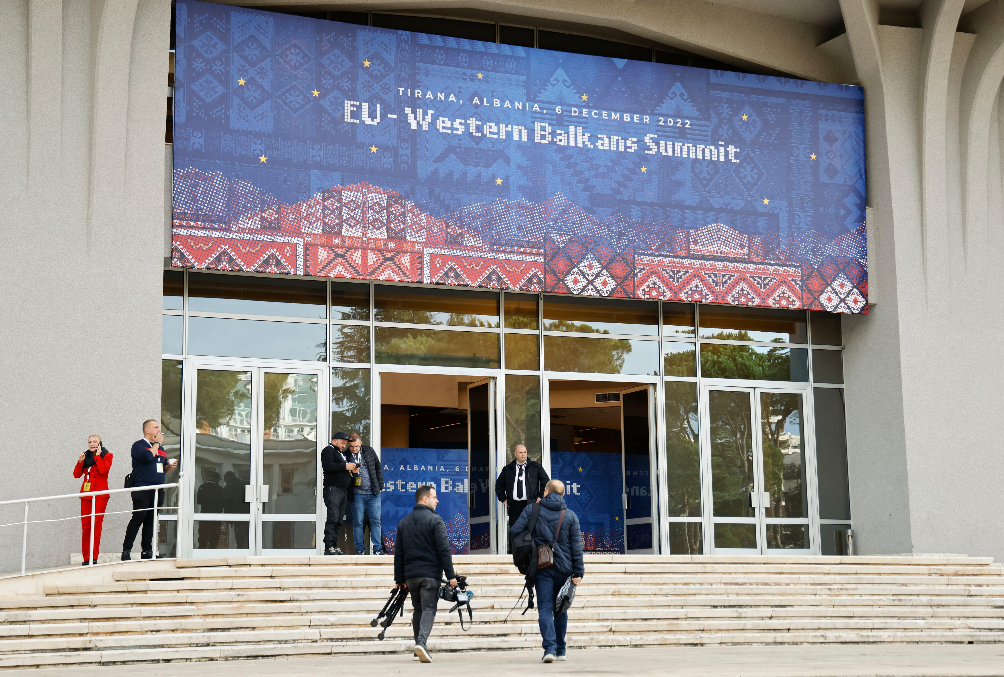 Kosovo va solicita aderarea la UE până la finalul anului. „Europa, mai sigură dacă integrează țările din Balcanii de Vest”