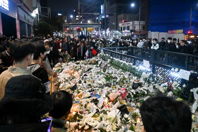 Makeshift Memorial in Seoul for Victims