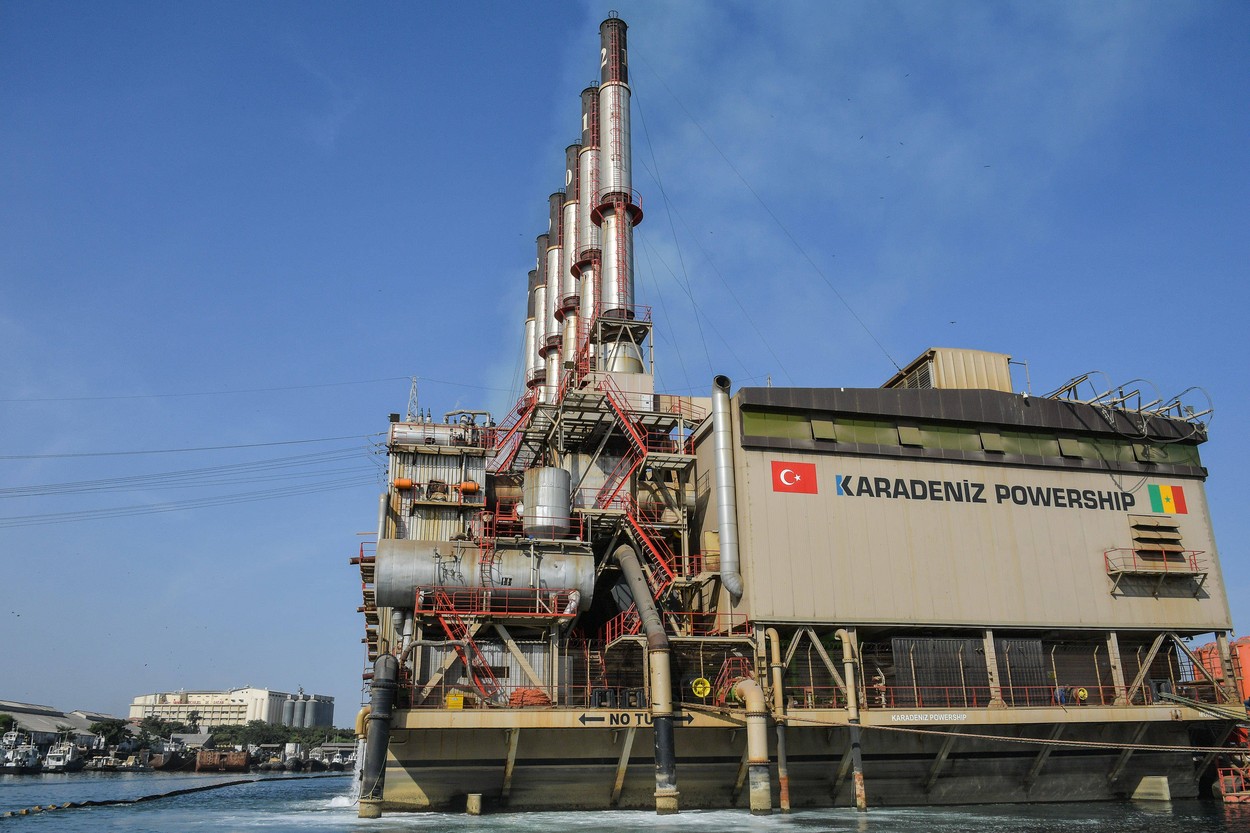 Centrale plutitoare amplasate în România, soluția prin care Turcia vrea să salveze sistemul energetic din Ucraina