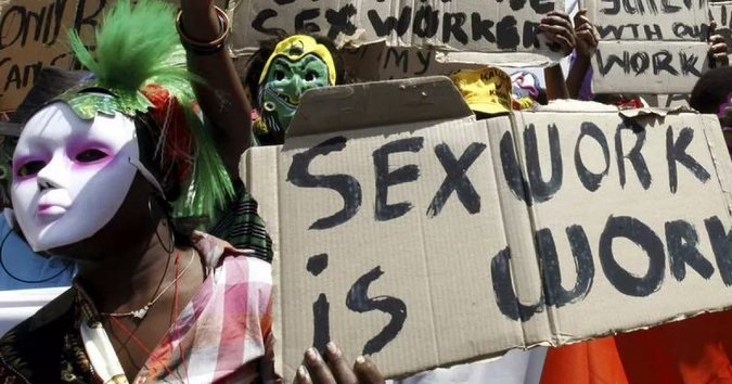 Africa de Sud pregătește dezincriminarea prostituției. Țara are 150.000 de prostituate și cel mai mare număr de infecții cu HIV