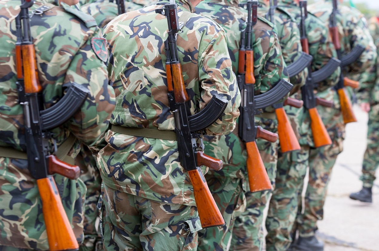 Bulgaria va sprijini Ucraina cu arme uşoare şi muniţie