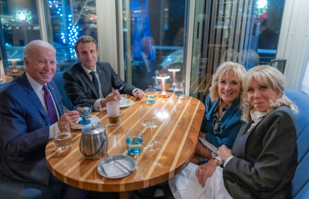 Biden și Macron și-au scos soțiile la un restaurant scump din Washington și au mâncat înghețată