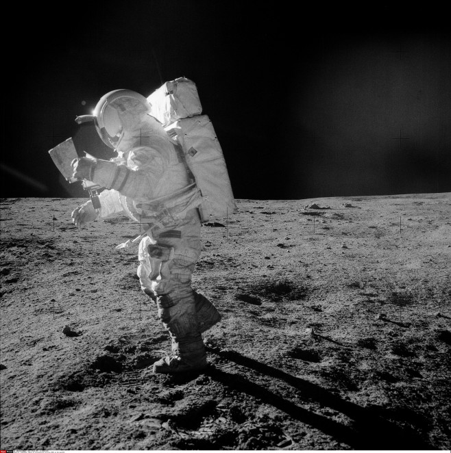 FILES/Nasa: Apollo 14 extravehicular activity (EVA) on the moon1971