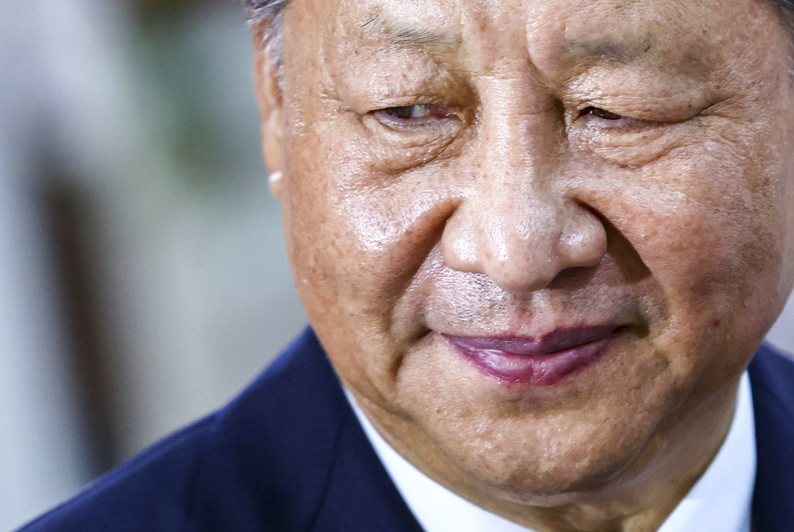 Reacția lui Xi Jinping după protestele din China. Liderul de la Beijing i-a spus lui Charles Michel că e vorba „mai mult de studenți”