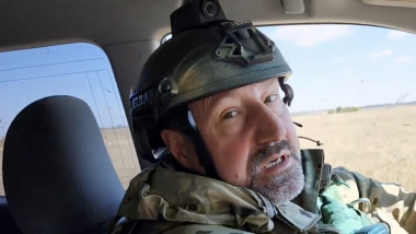 alexanadr kodakovski, comandant in donetk, cu casca militara pe cap