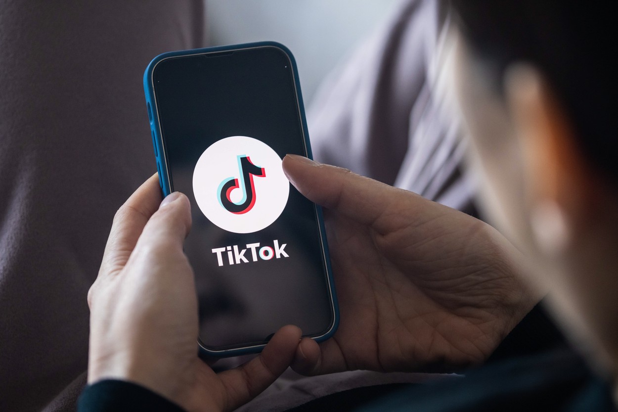 TikTok lansează o nouă setare pentru a-i determina pe adolescenți să petreacă mai puțin timp în rețea