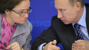 Guvernatoarea băncii centrale a Rusiei și Vladimir Putin
