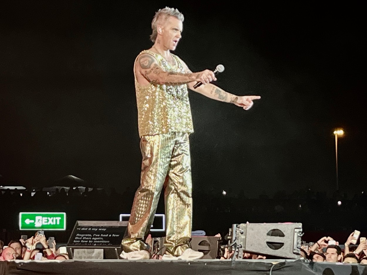 Robbie Williams și Sam Smith concertează în Piața Constituției, iar biletele au fost puse în vânzare
