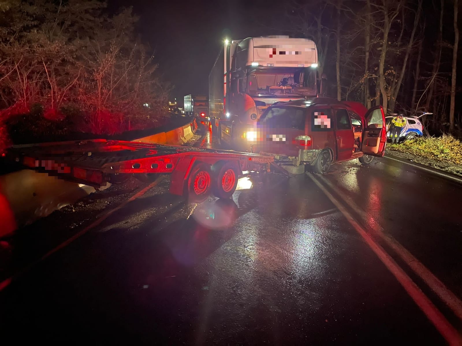 FOTO. Doi morți și un rănit în urma unui accident grav în Timiș, pe DN 68A