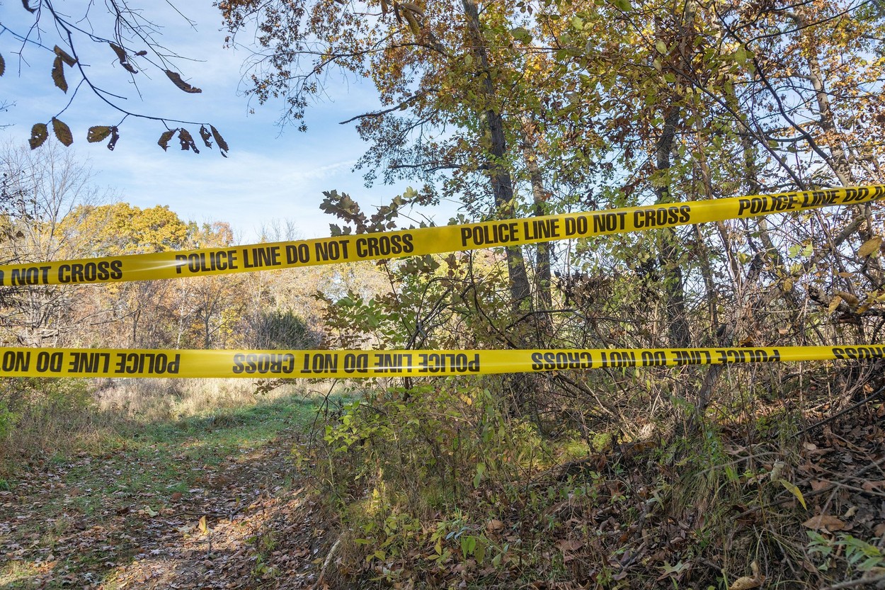 O femeie din Texas a sunat la 911 să spună că e urmărită prin pădure. Rămășițele ei au fost găsite după 3 ani