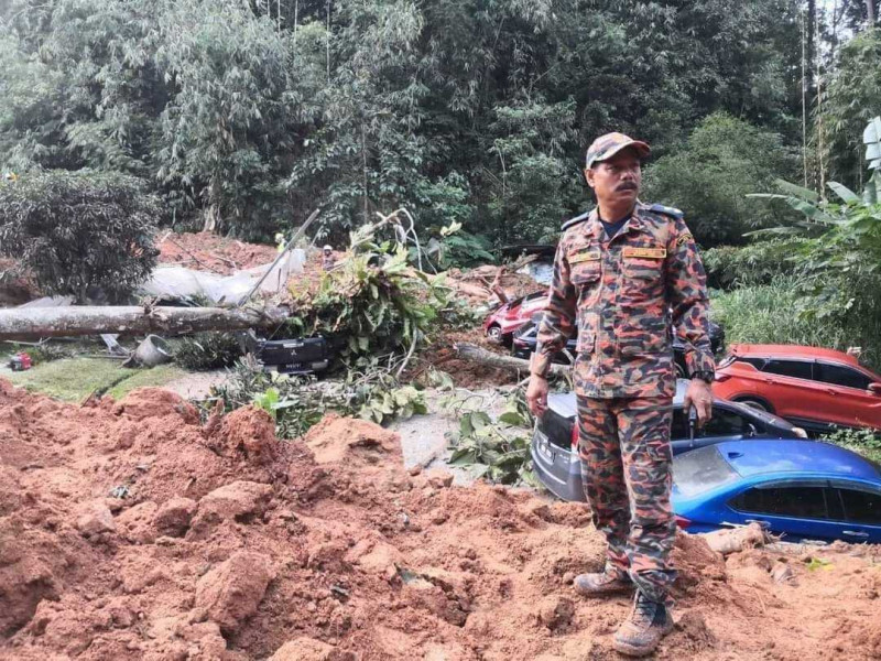 Landslide hits campsite in Malaysia