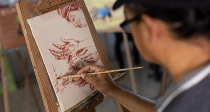Artistul care pictează cu propriul sânge. „Operele mele provin din mine, ADN-ul meu este parte din ele”