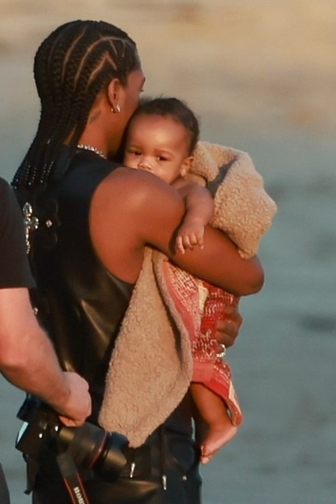 *PREMIUM-EXCLUSIVE* Rihanna and ASAP Rocky reveal their 6-month-old baby boy for the first time during a photoshoot in Malibu