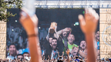 reactie in argentina in momentul in care messi ridica cupa dupa finala din qatar