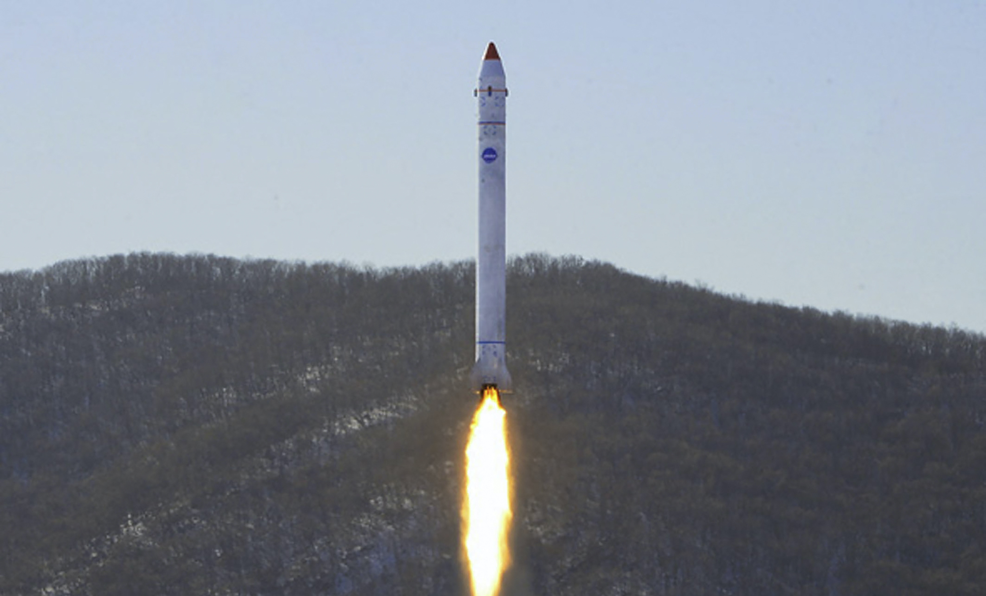 Coreea de Nord spune că a doua încercare de a lansa un satelit spion a eșuat. SUA acuză Phenianul de „agravarea tensiunilor”