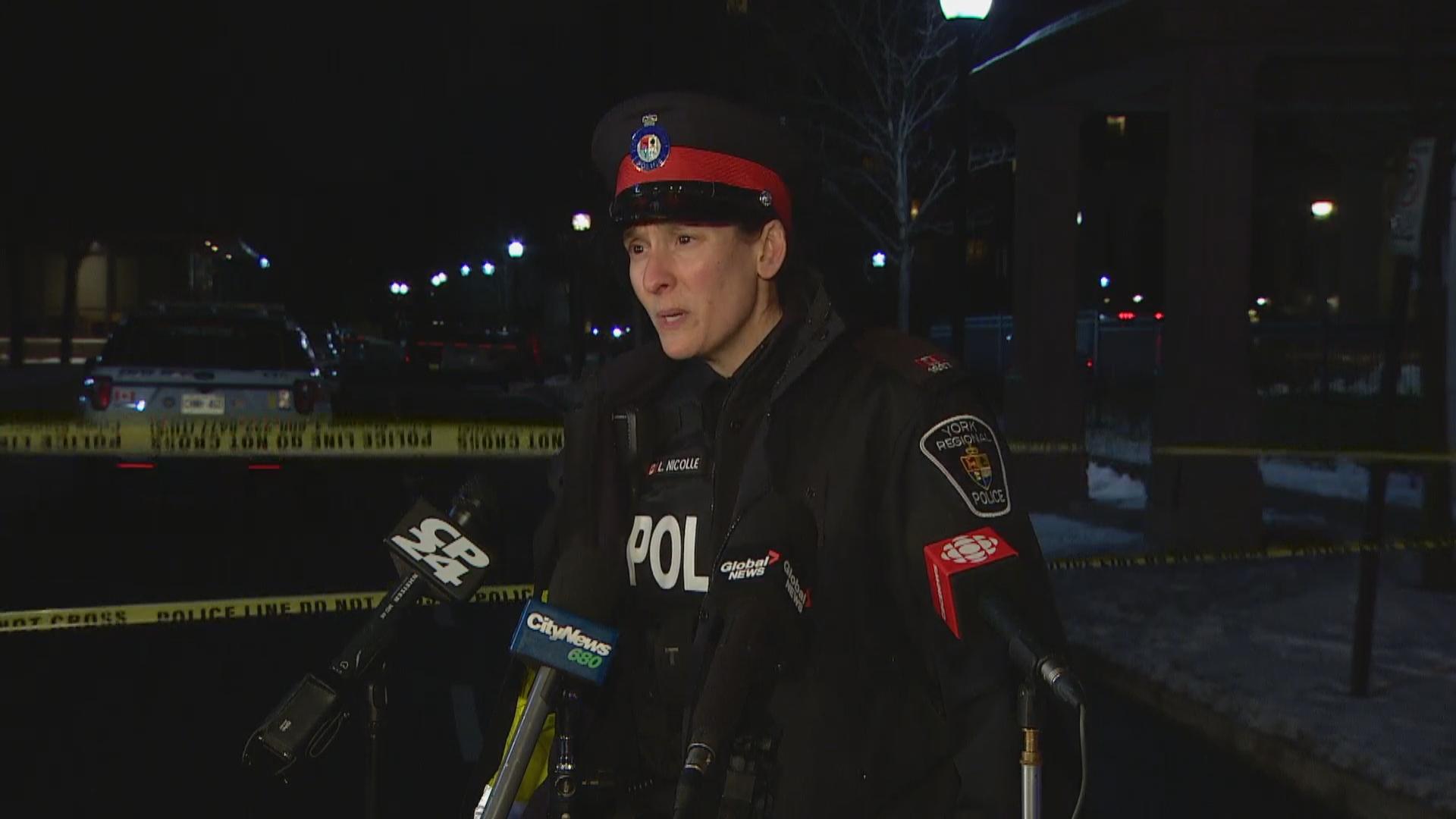 Cinci oameni uciși într-un atac armat, într-un bloc din Toronto. Polițiștii ajunși la locul tragediei au descris "o scenă de groază"