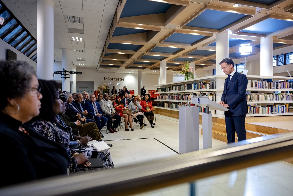 Premierul Olandei a cerut scuze pentru trecutul sclavagist al ţării sale. O fostă colonie nu le acceptă