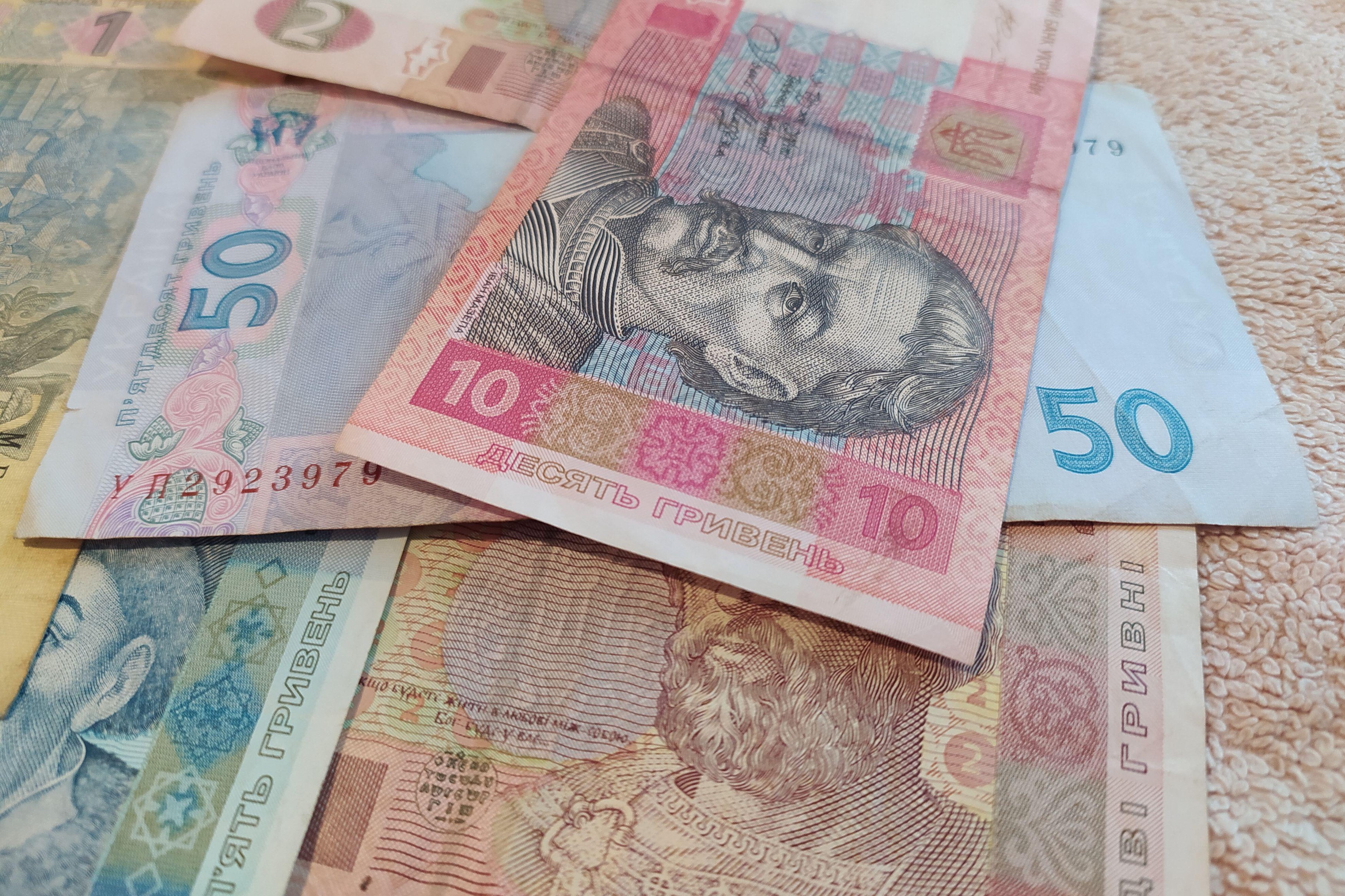 Administraţia instalată de Rusia în Herson scoate hrivna ucraineană din circulație