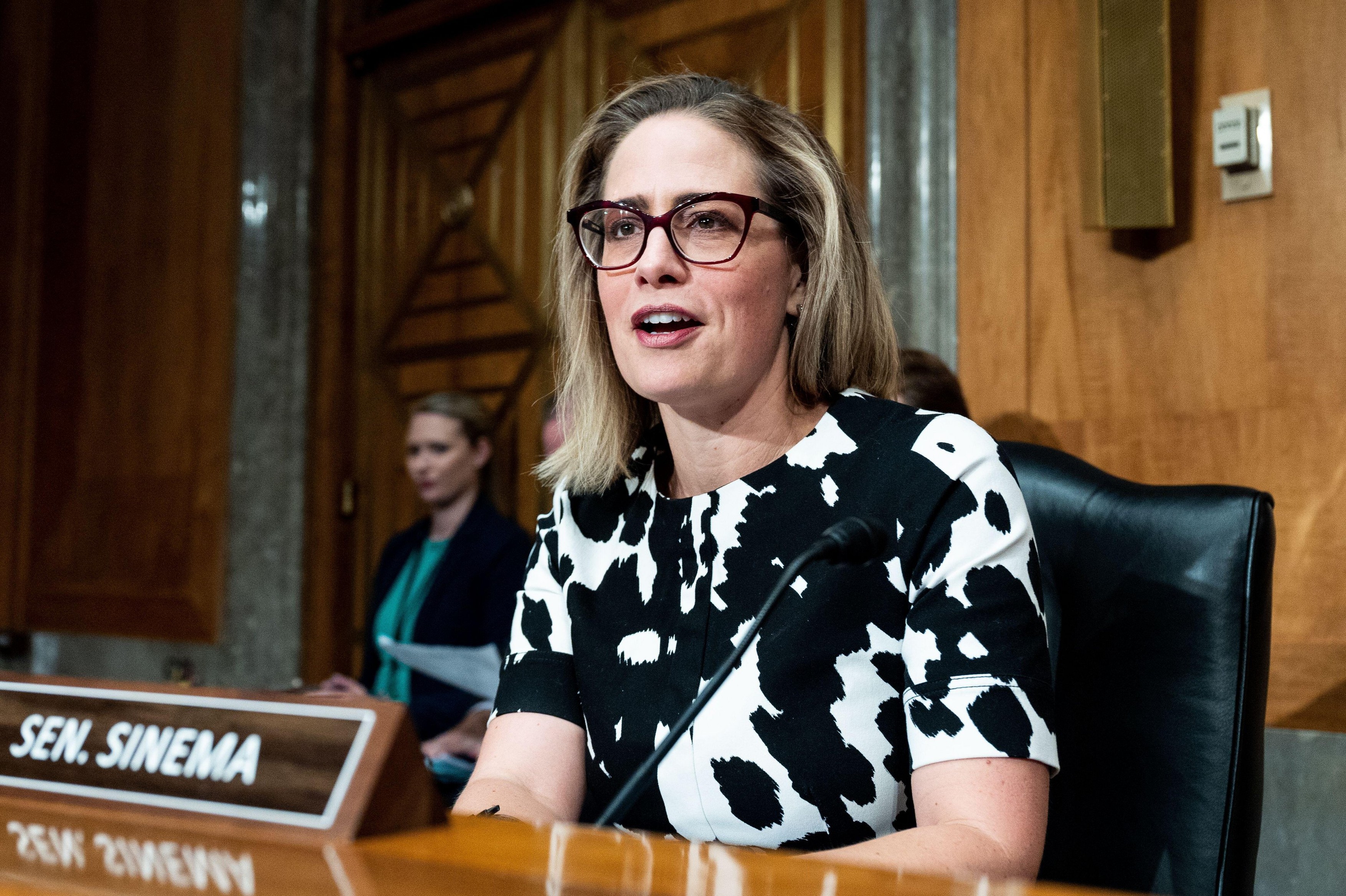 Senatoarea americană Kyrsten Sinema anunță că părăsește Partidul Democrat