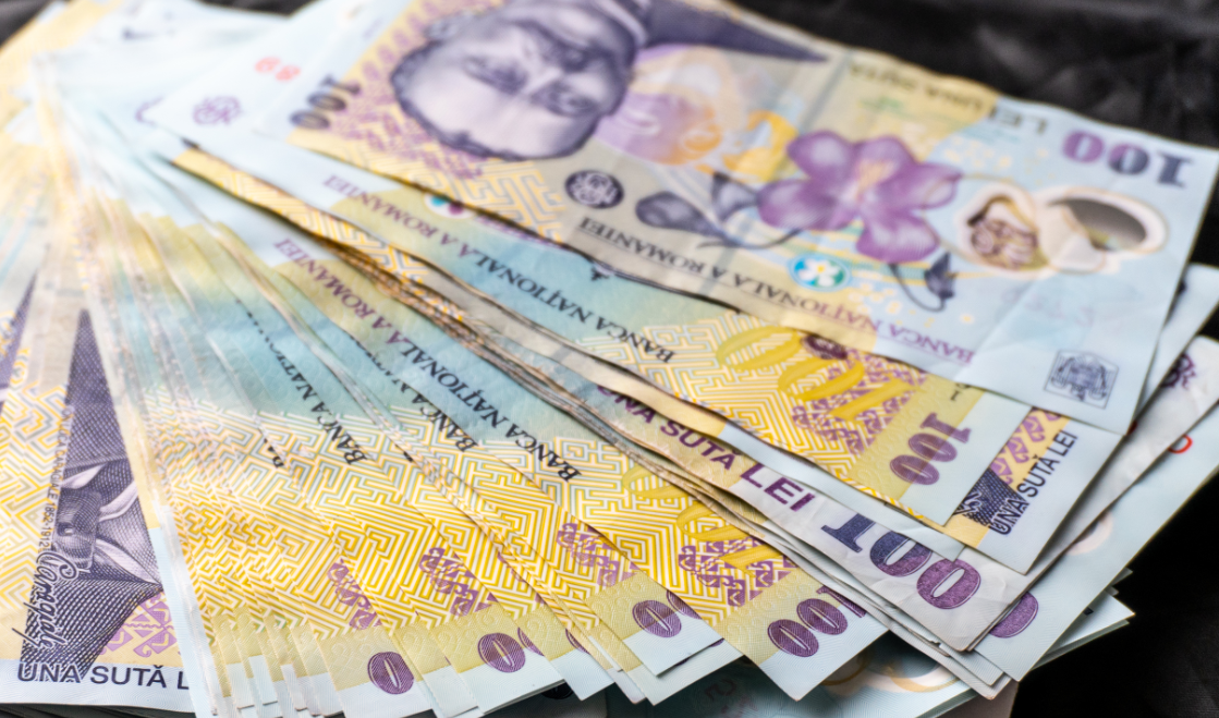 Începând de mâine, cresc ratele pentru sute de mii de români. Majorare de 40% pentru IRCC, cea mai mare de la lansare