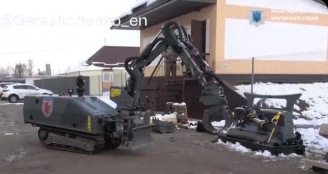 VIDEO Orașele Herson și Harkov, deminate cu ajutorul roboților
