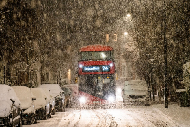 Snow falls in Hampstead., Hampstead heath, London, UK - 12 Dec 2022