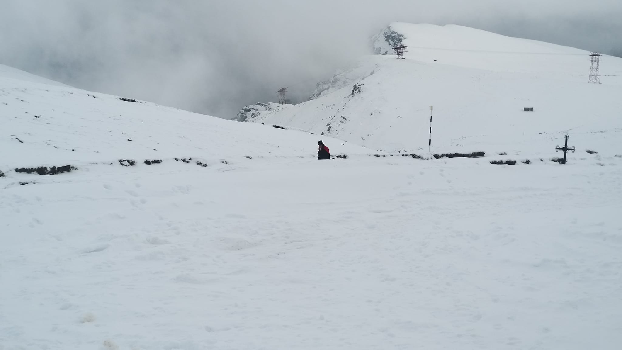 Record de temperatură înregistrat în această dimineață: minus 20 de grade la Vârful Omu