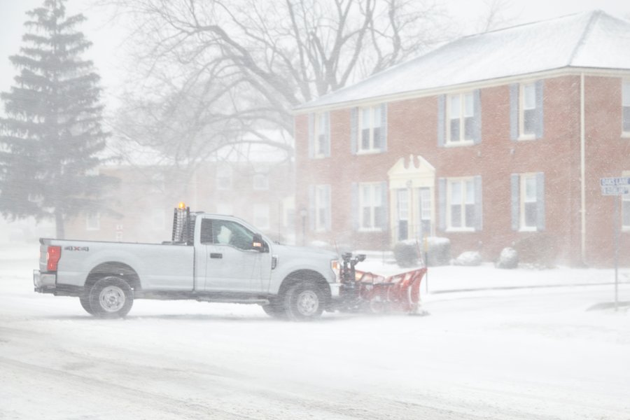 Vreme extremă în SUA: 11 milioane de oameni se află sub avertisment de viscol în estul țării. Inundații în Hawaii