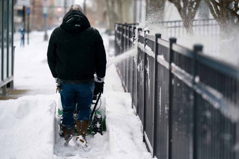 Extreme Cold Weather Sweeps Across US: Columbus