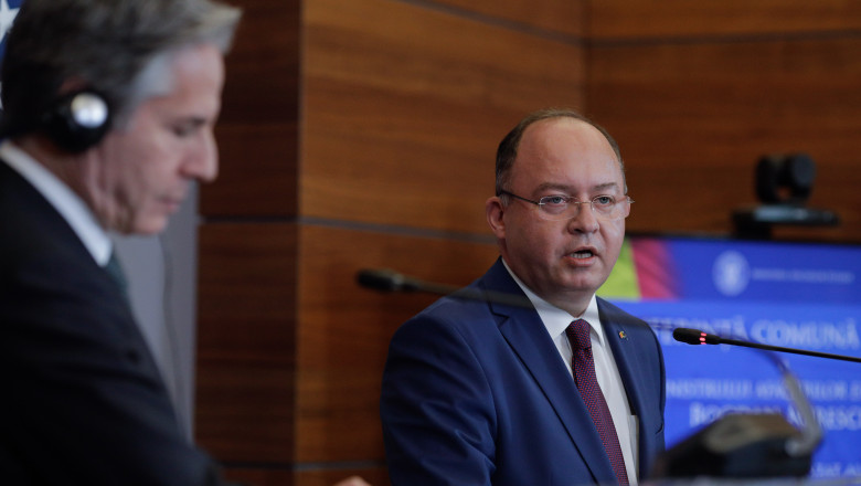 Secretarul de stat american Antony Blinken și ministrul român al Afacerilor Externe, Bogdan Aurescu într-o conferinţă de presă la Bucureşti