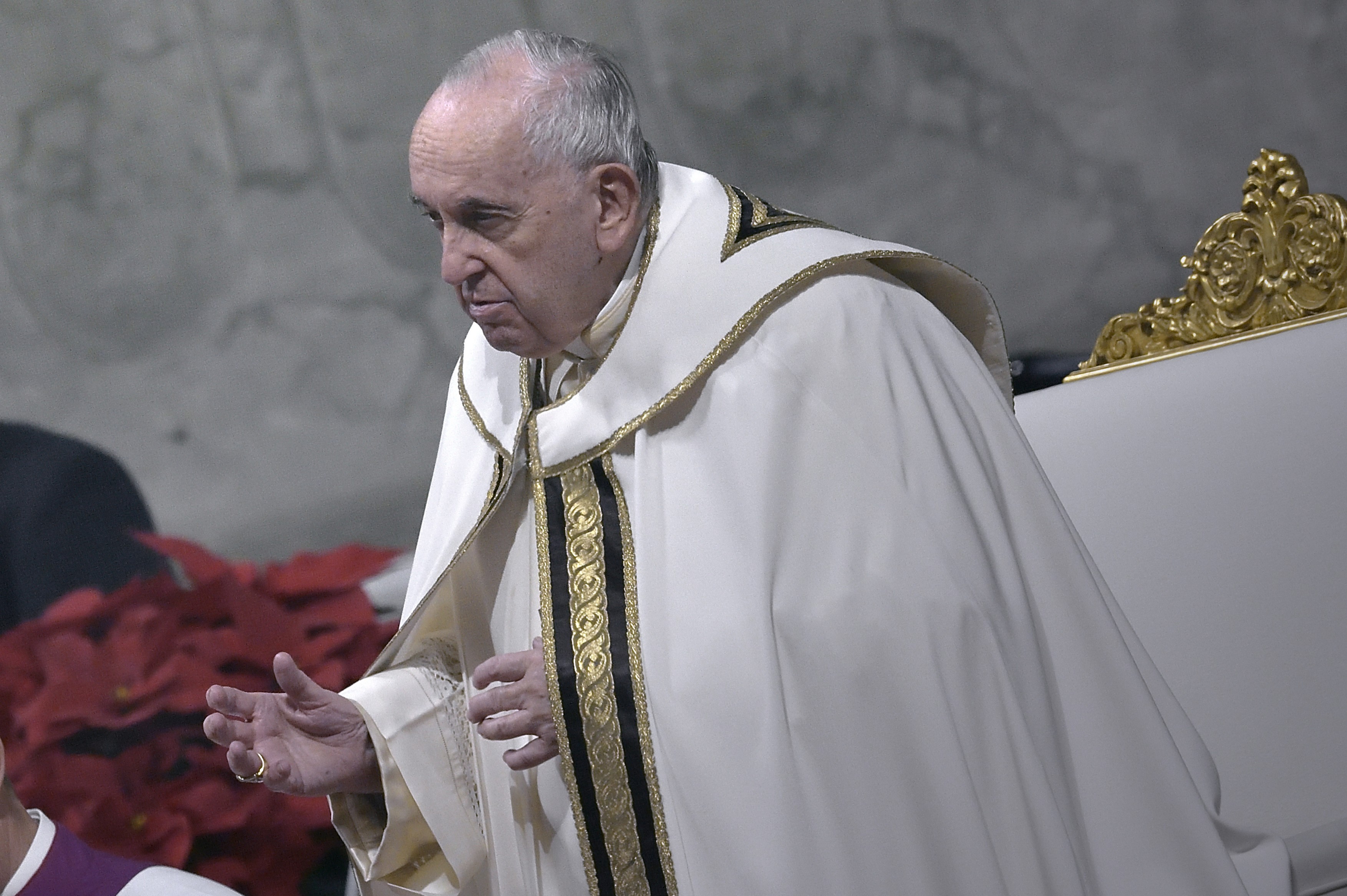 Papa Francisc a vorbit despre lăcomie și război în predica sa de Crăciun: Unii au ajuns să-și consume și vecinii, frații și surorile