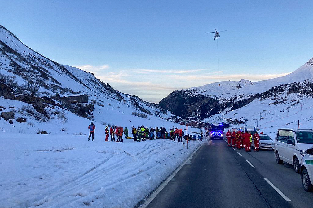 Au fost găsiți cei 10 schiori dispăruți după avalanșa din Austria