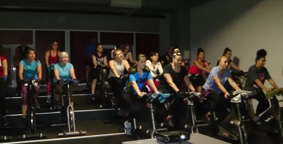 Sălile de sport, pline de la primele ore în a doua zi de Crăciun. „Se simt foarte vinovați”
