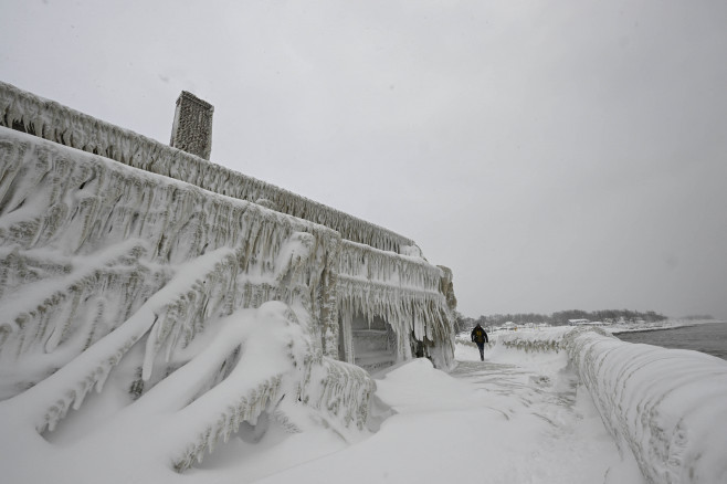 Death toll snowstorm reaches 26 in New York