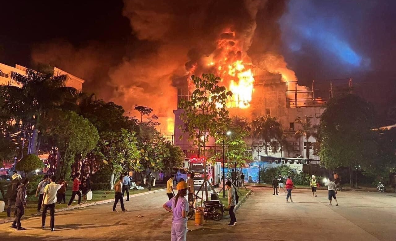 Incendiu într-un hotel din nord-estul Indiei. Cel puțin 14 morți, printre care și doi copii