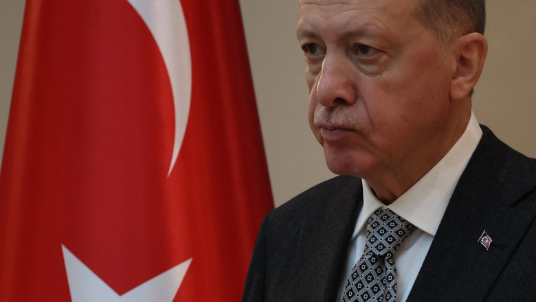 Recep Tayyip Erdogan langa steagul turciei