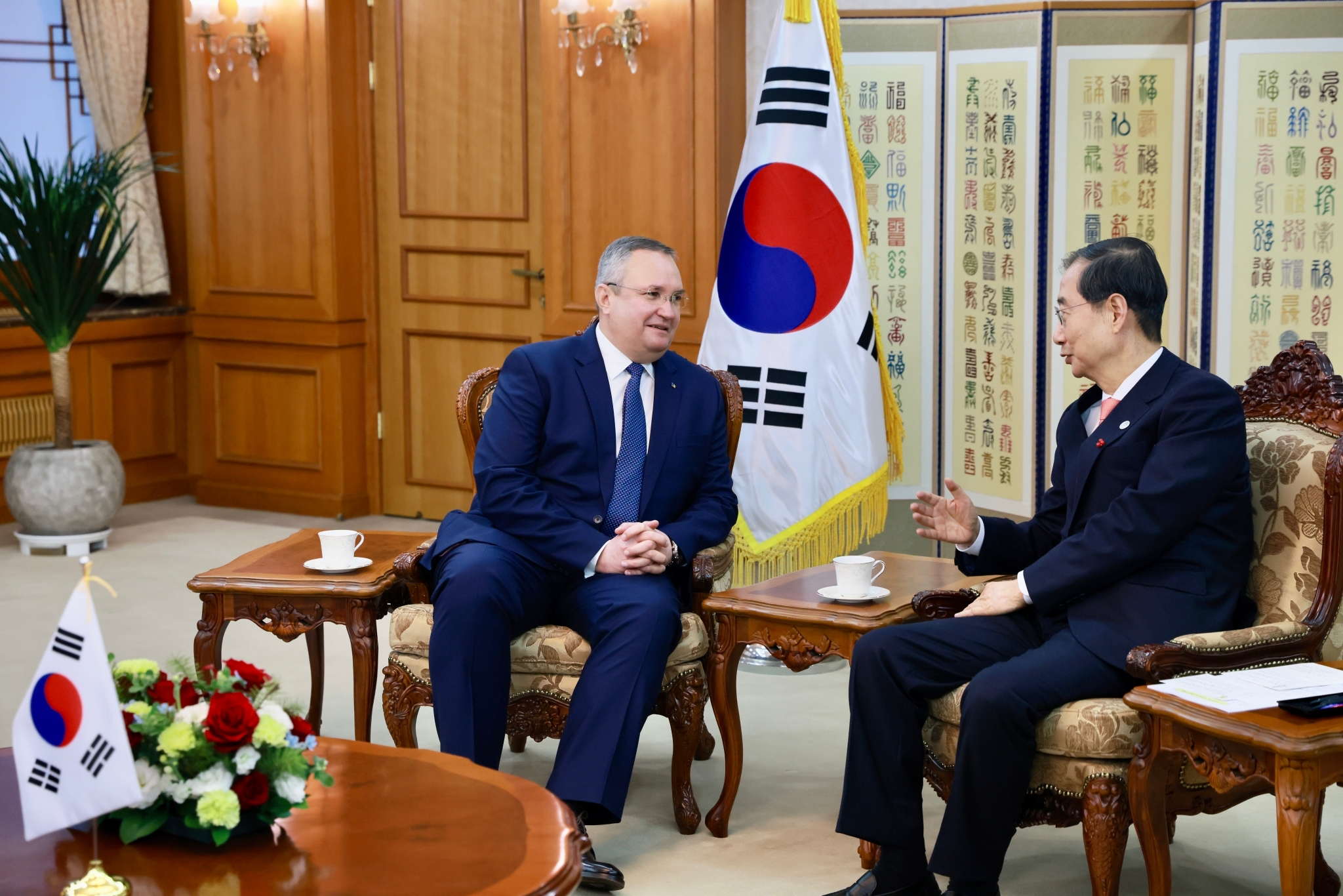 Ciucă s-a întâlnit cu premierul sud-coreean. România, interesată de cooperarea în domeniul energiei nucleare