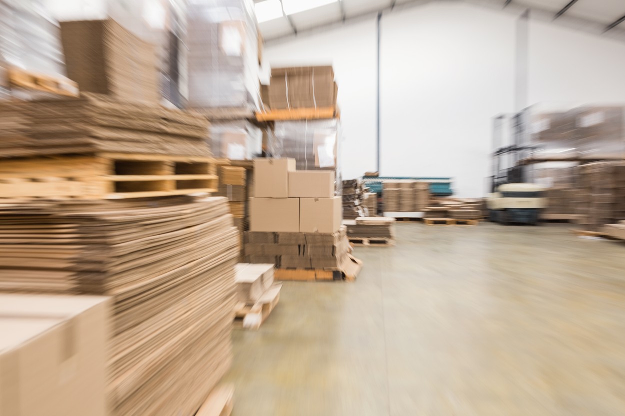 Analiză. Lumea foloseşte mai puţine cutii de carton. De ce este acesta un semnal îngrijorător pentru economie