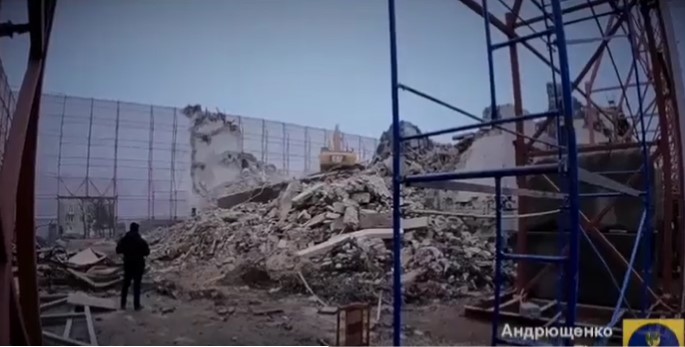 Rușii demolează celebrul teatru din Mariupol. Noi bombardamente în Harkov și Donețk