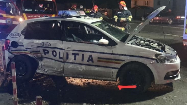 masina de politie implicata in accident